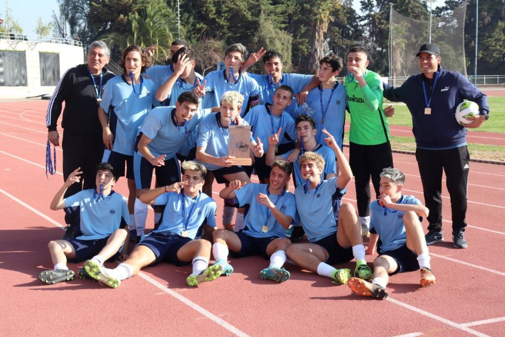 Instituto Hebreo tendrá su bautizo general en el Honor del Fútbol Soprole UC