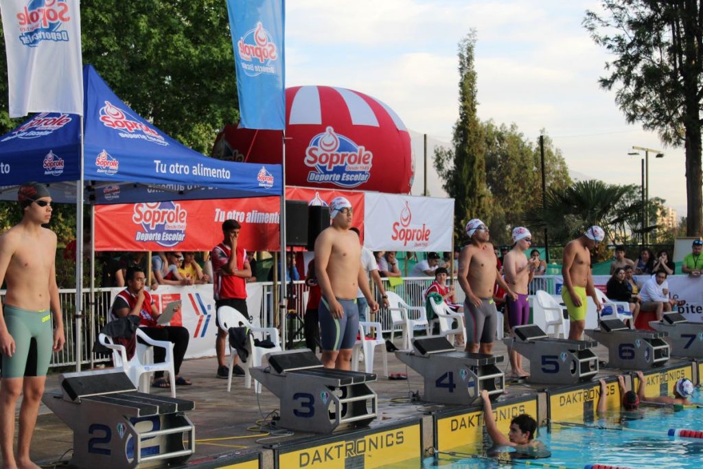 Estos fueron los colegios ganadores de las distintas fechas de la Natación Soprole 2023