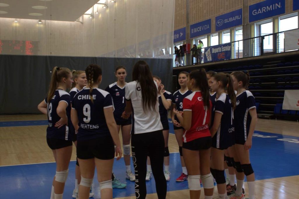 Resumen Vóleibol Soprole UC: Alemanes comienzan bien su objetivo de ir por el bi