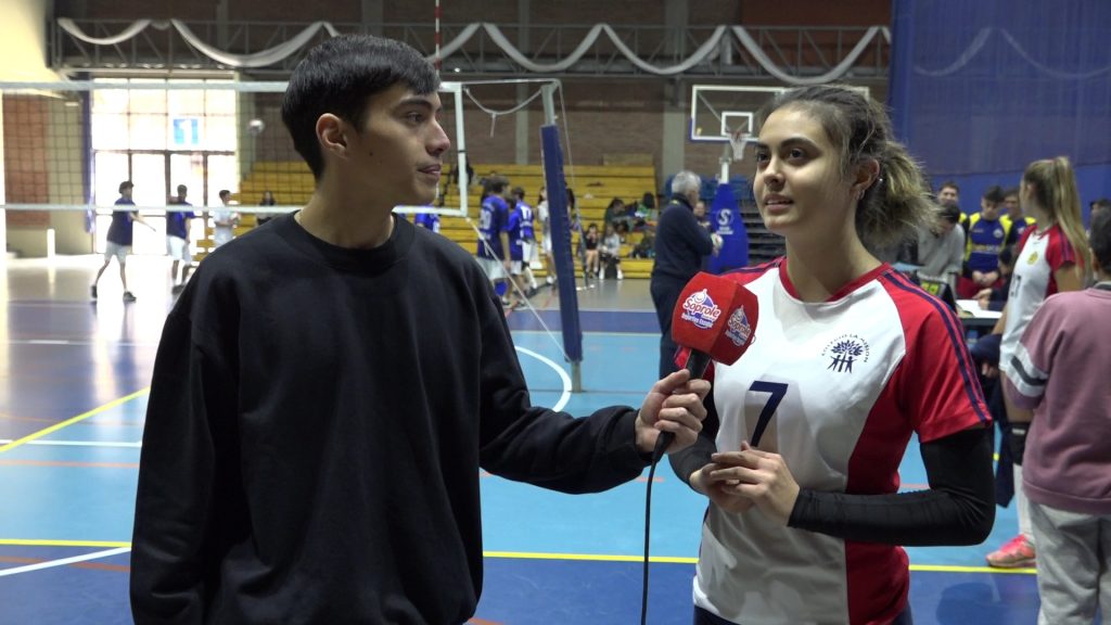 Vóleibol Soprole UC: El talento de Camila Muñoz lleva al triunfo a Colegio La Misión