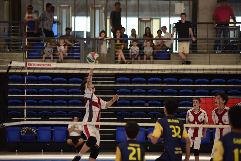 Este sábado inician los playoffs del vóleibol Soprole UC