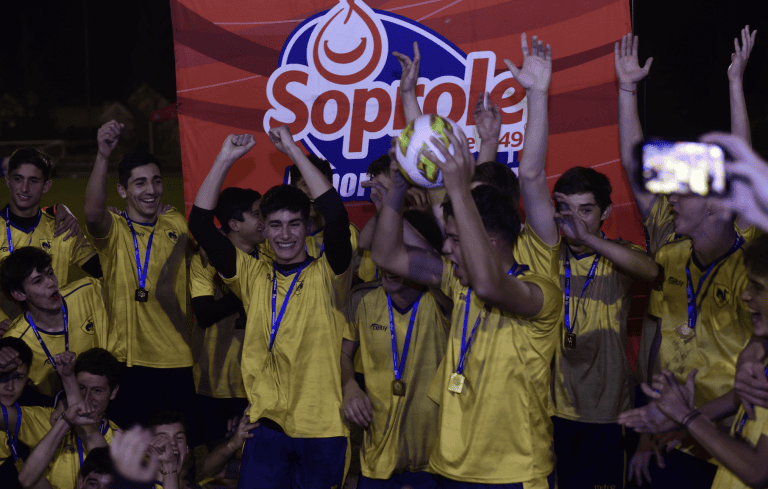 ¡En un abrir y cerrar de ojos! Saint George se quedó con la final del fútbol Soprole UC