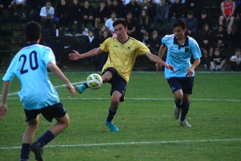 Solo falta un equipo: Conoce a los semifinalistas en el Honor del Fútbol Soprole UC