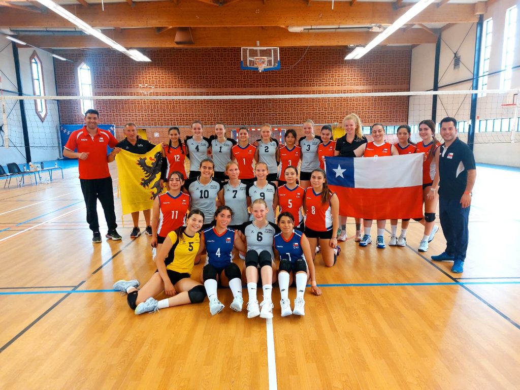 A una victoria para avanzar a semis del vóleibol Fisec Games 2023