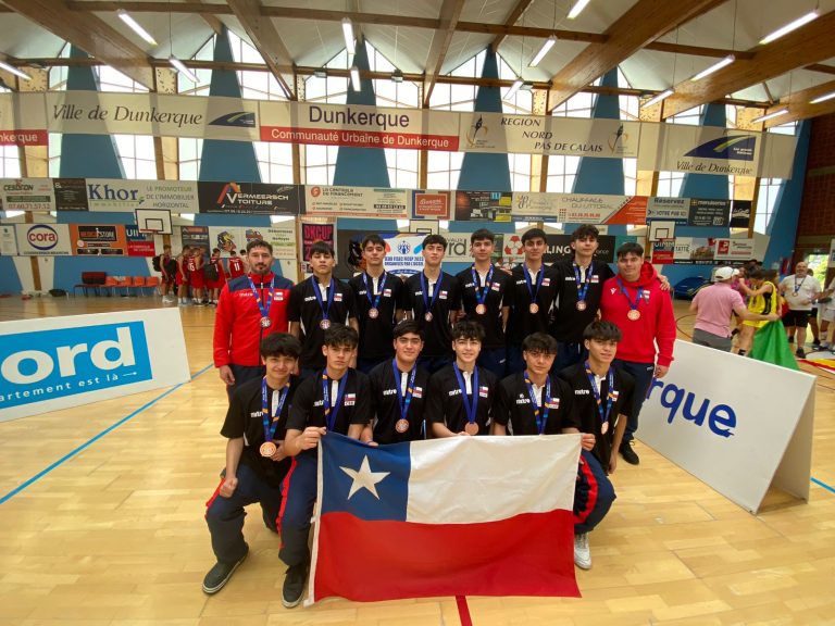 Tras el bronce en Francia, I. Alonso de Ercilla va por el doble oro del Básquetbol Soprole UC