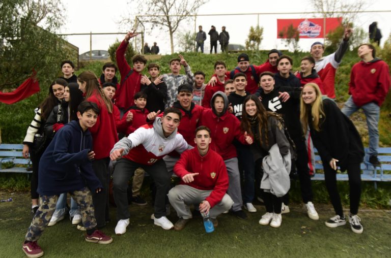 Lado B: ¡Sigue a Deporte Escolar Soprole!
