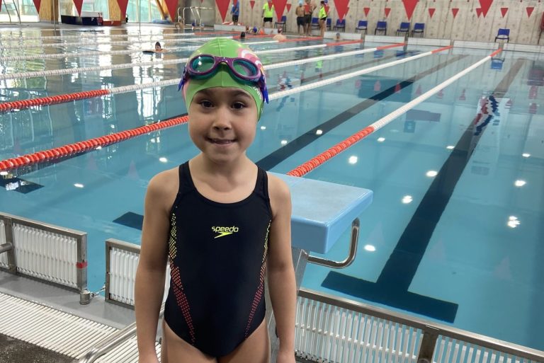 Rosario Sepúlveda inicia el camino de un sueño en la Natación Soprole de Talca