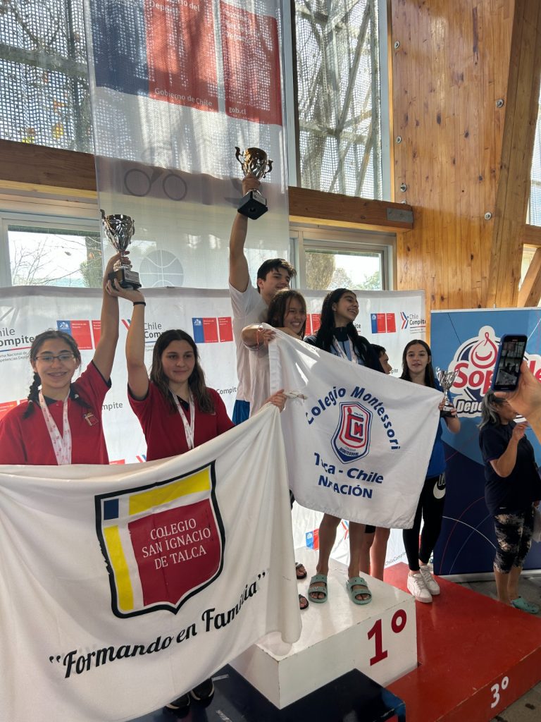 Montessori de Talca ganó el Clasificatorio de Natación Soprole en la región del Maule