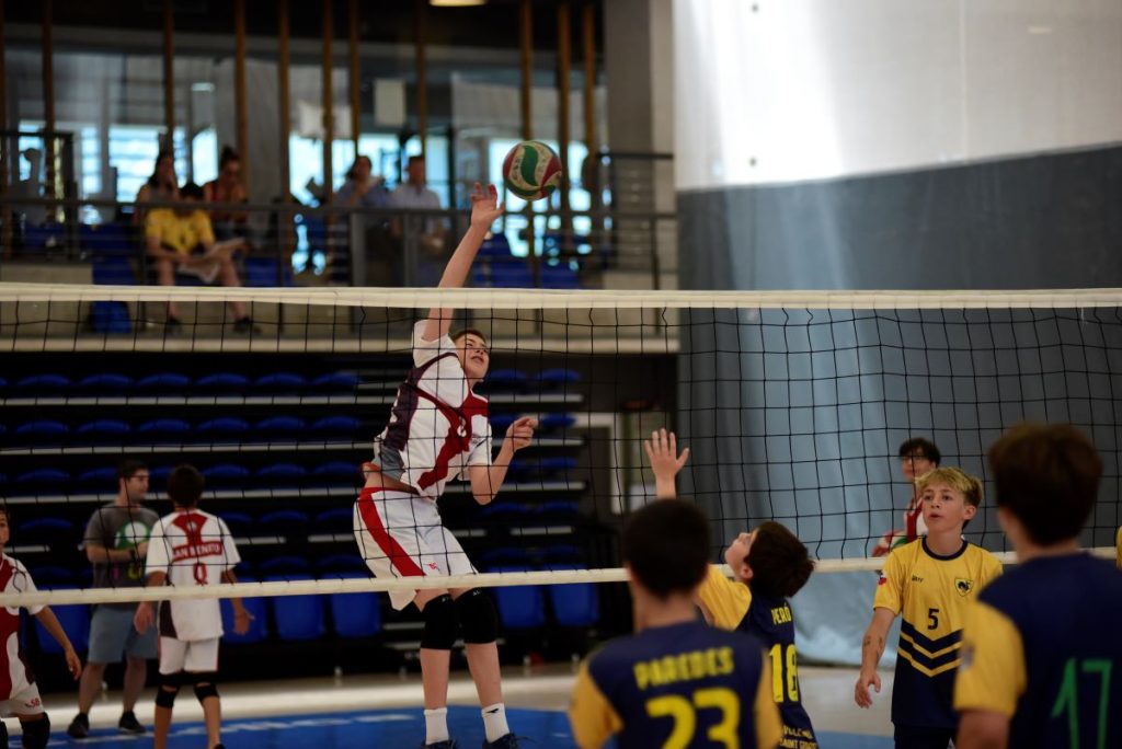 El vóleibol Soprole UC levantó telón en Mini e Infantil