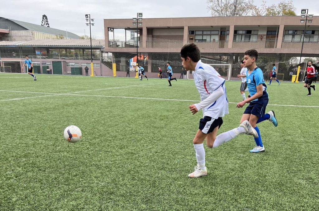 Estos son los colegios que buscan la copa en el Fútbol Promoción Soprole UC