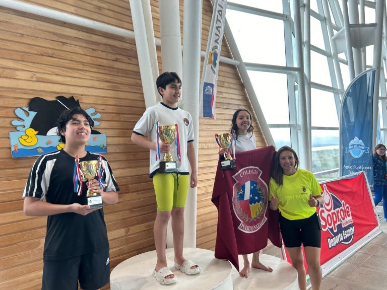 Colegio Miguel de Cervantes campeón de la Natación Soprole en Puerto Natales