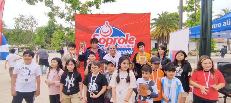 Más de 150 ajedrecistas escolares estuvieron en la Final de las Simultáneas de Ajedrez Soprole