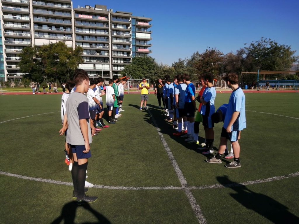 Instituto Hebreo y Lincoln International se preparán para el Fútbol Soprole UC