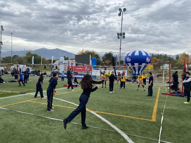 Más de 550 asistentes marcaron la 4ta fecha del Vóleibol Masivo en Colina