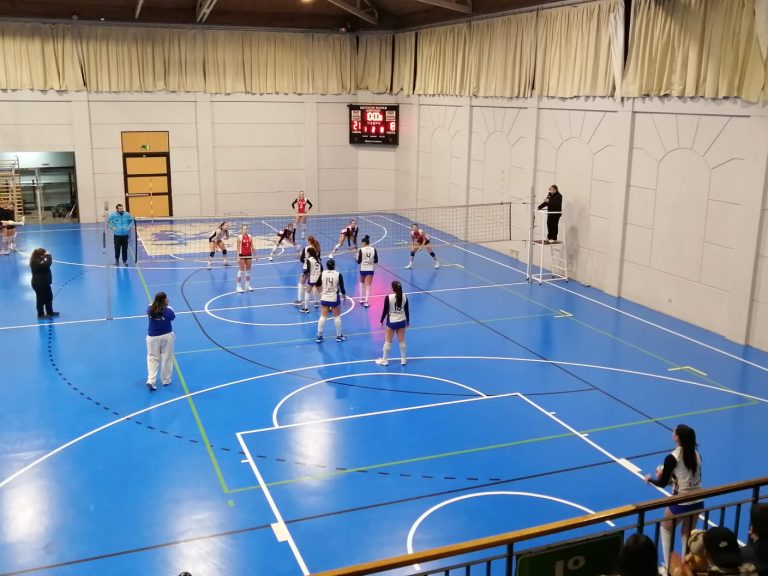 Todo abierto en la lucha por los playoffs del Vóleibol Soprole UC
