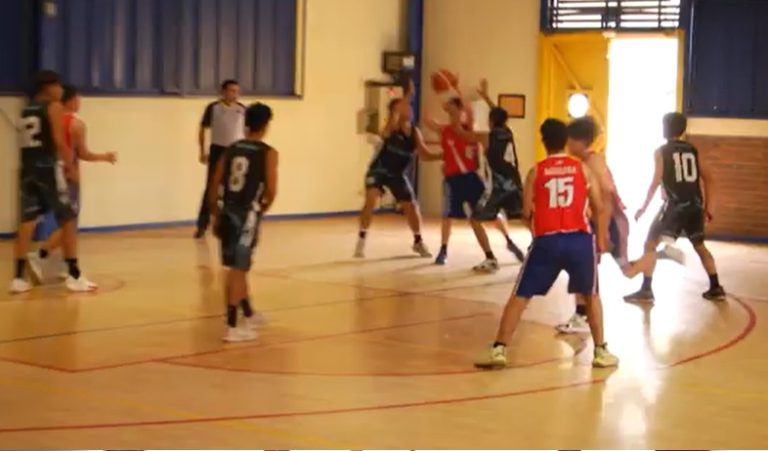Báquetbol Soprole UC: INBA venció a la Salle en partido clave para ganar el grupo