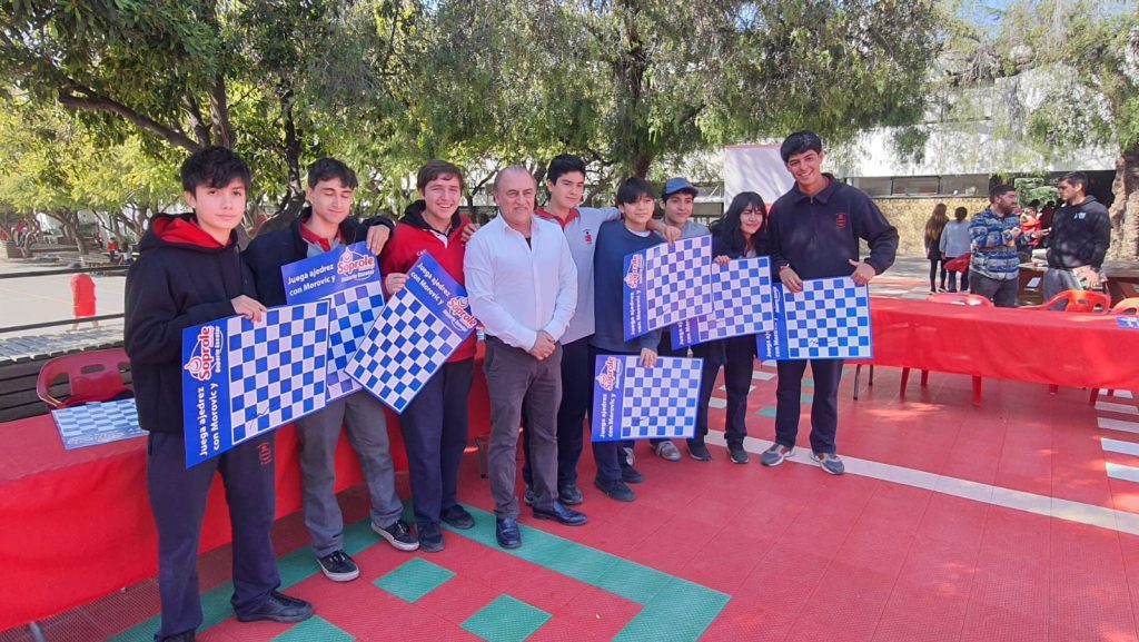 21 nuevos clasificados a la final nacional de las Simultáneas de Ajedrez Soprole 2024