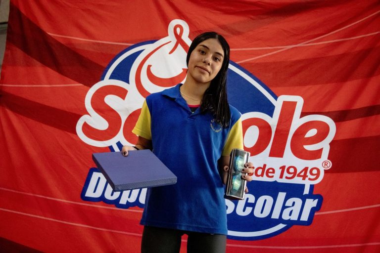 Fernanda Guamparito, récord nacional de la Natación Soprole va por más desafíos