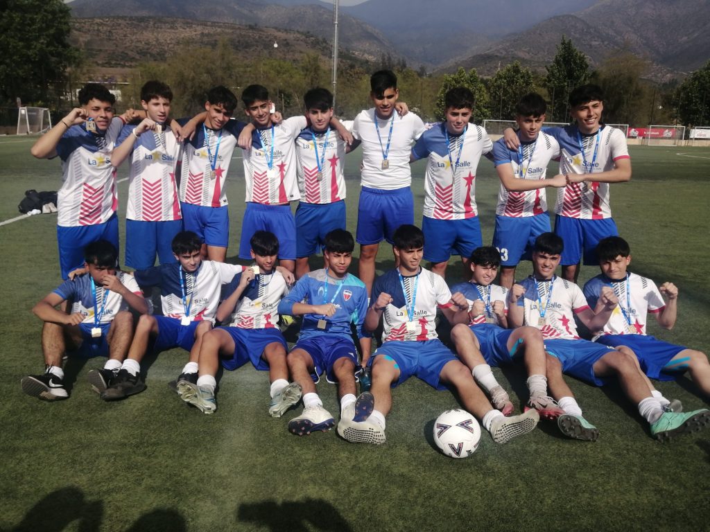 I. La Salle se tomó revancha y es campeón de Enseñanza Media en el Fútbol Soprole UC