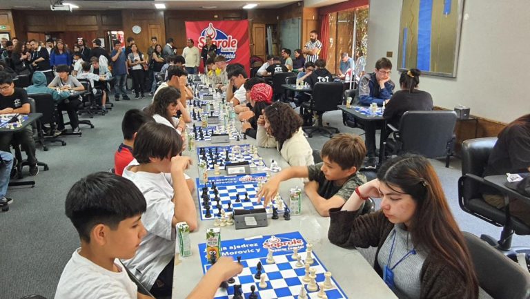Revisa los colegios con mayor presencia de participantes en la final del Ajedrez Soprole 2024