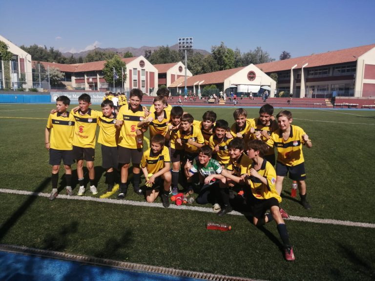 Colegio Puerto Varas va por el doblete en este segundo semestre del Fútbol Soprole UC