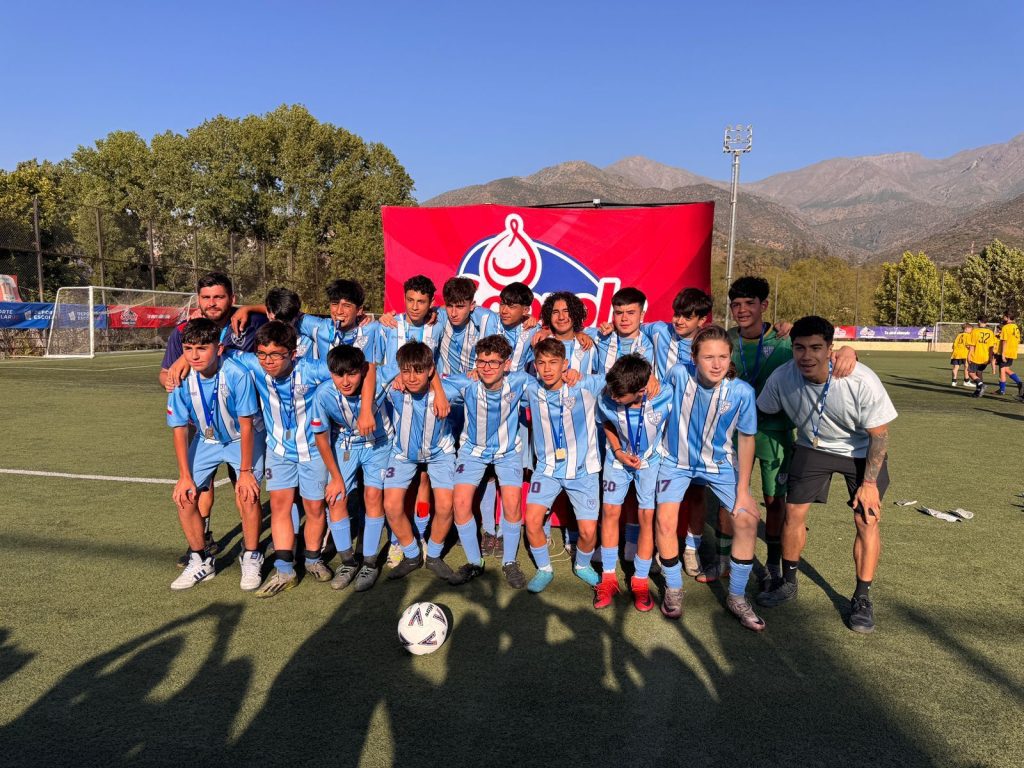 Puerto Varas y SS.CC Alameda celebran en nuevas finales del Fútbol Soprole UC