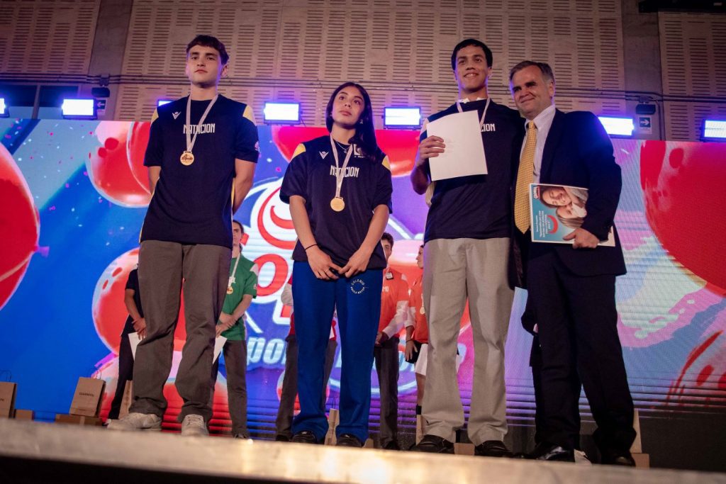 Conoce las principales marcas de los tres mejores de la Natación Soprole 2024