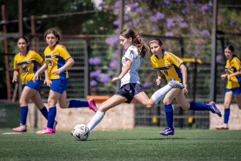 Fútbol Soprole UC define llaves de playoffs este sábado