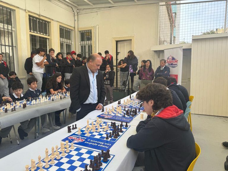 7 nuevos clasificados a la final de las Simultáneas de Ajedrez Soprole