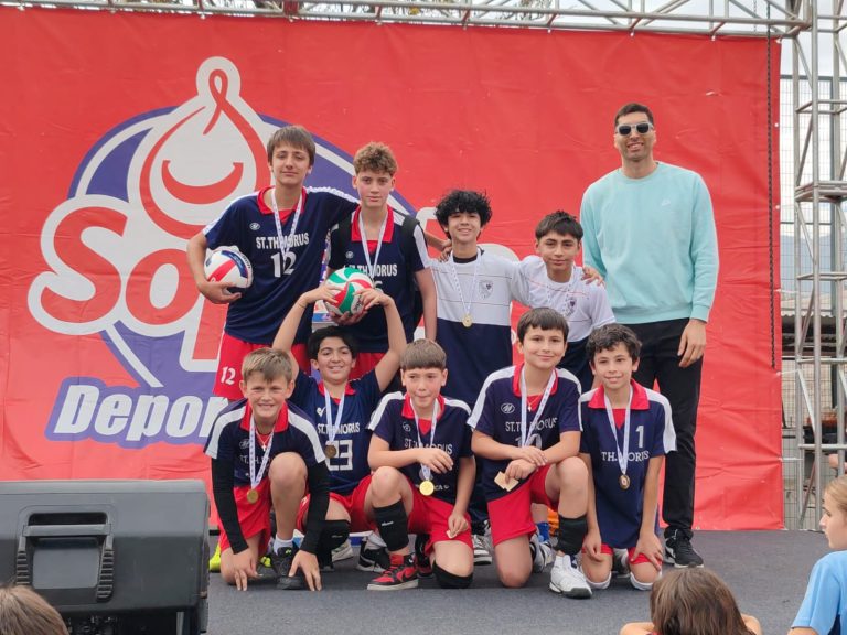 Los colegios campeones del primer semestre en el Vóleibol Masivo Soprole