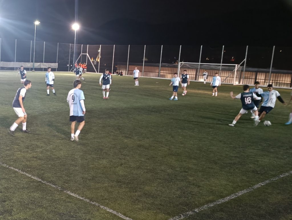 Confirmada la primera semifinal del Fútbol Soprole UC tras partidazo de Everest y SS.CC Manquehue