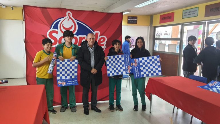 Así se vivió la primera Simultáneas de Ajedrez Soprole de junio