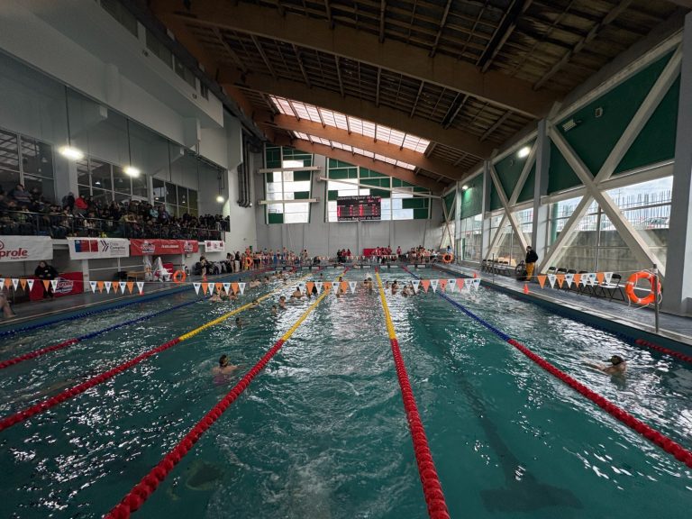 Gran convocatoria en el regreso de la Natación Soprole a Puerto Aysén