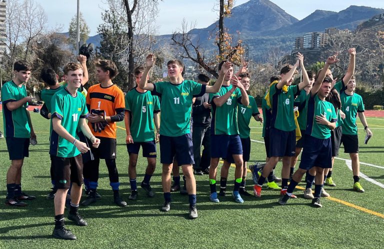 A semis del Fútbol Soprole UC: Monte Tabor da la sorpresa y Saint George no falla