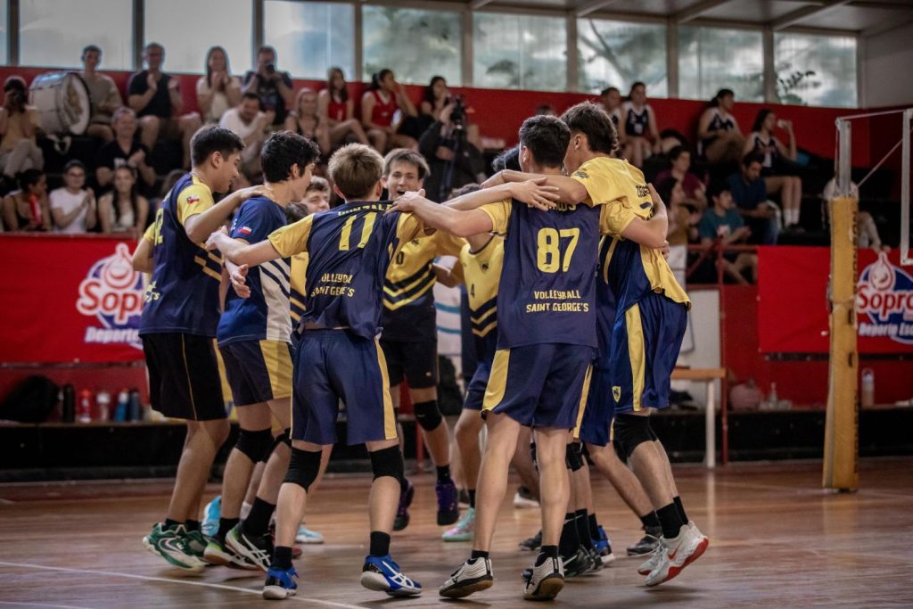 Listos los colegios que irán por el título en el Vóleibol Soprole UC