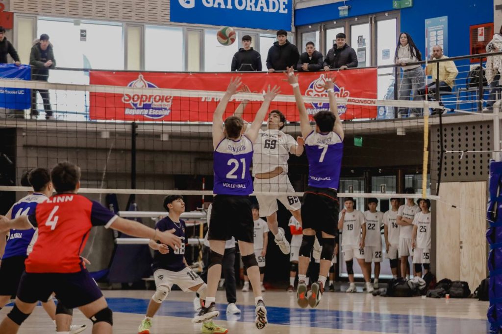 Vóleibol Soprole UC: Fotos finales 1er semestre