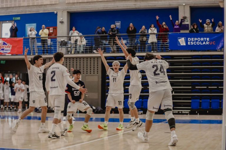Reacciones de Don Orione tras sorprender a Alemán D.S en la final del Vóleibol Soprole UC