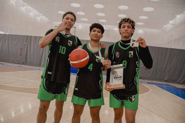 Mira a todos los monarcas de Intermedia y Superior del Básquetbol Soprole UC