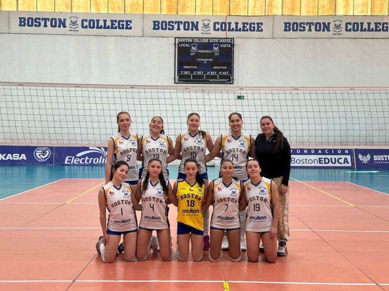 Boston Alto Macul se instala en semis del vóley Soprole UC y será rival de SS.CC Manquehue