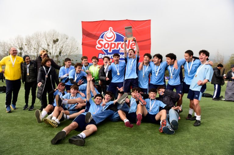 Fútbol Soprole UC: Estos son los colegios medallistas del primer semestre