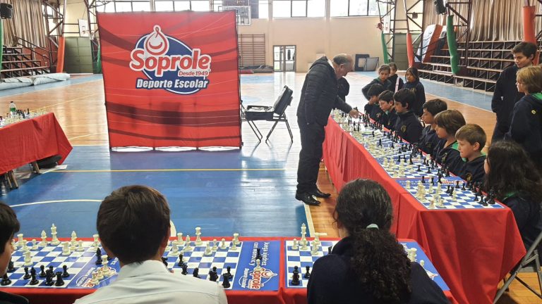 Septiembre trajo nuevos finalistas de las Simultáneas de Ajedrez Soprole
