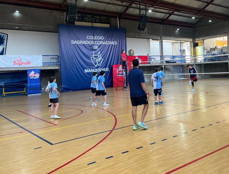 Doblete “cóndor” en casa marca el inicio de las finales del Vóleibol Soprole UC