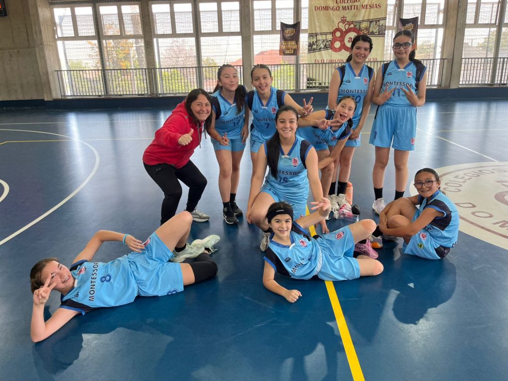 Vibrante jornada de cuartos de final en el Honor Mini del Básquetbol Soprole UC