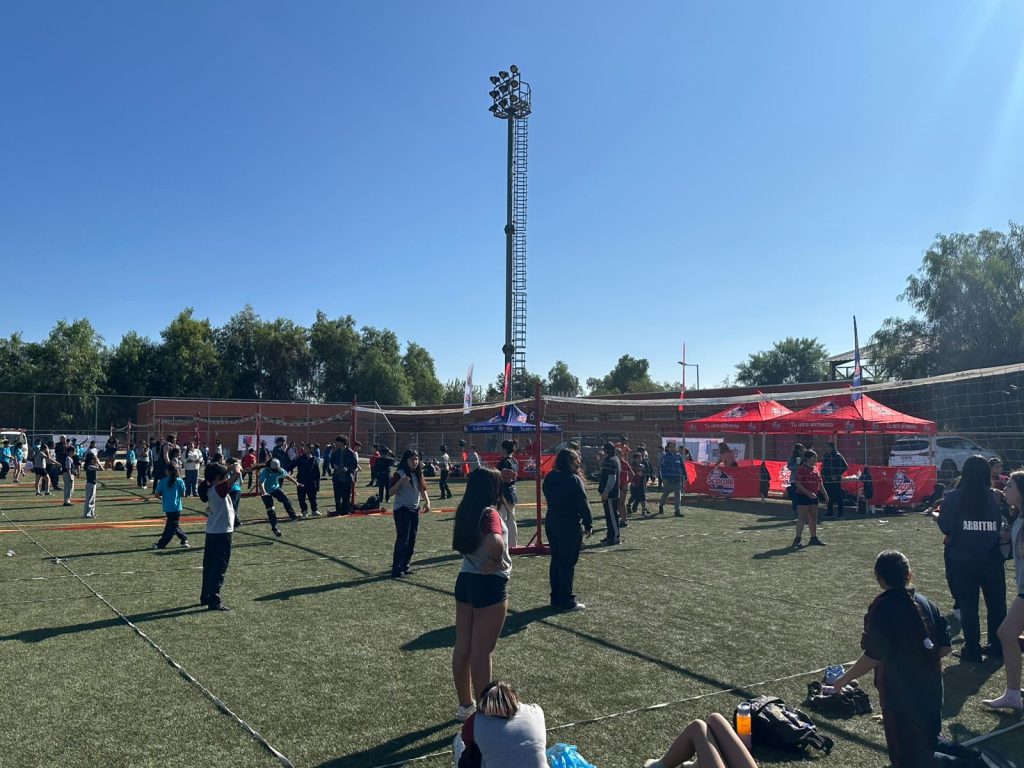 Más de 600 niños estuvieron en el inicio del Vóleibol Masivo Soprole 2026
