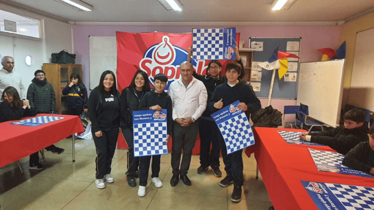 ¡Se movieron las piezas! 11 nuevos clasificados en las Simultáneas de Ajedrez Soprole
