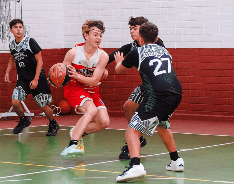 Básquetbol Soprole UC: Terraustral Oeste logra una gran victoria frente al I. Luis Campino