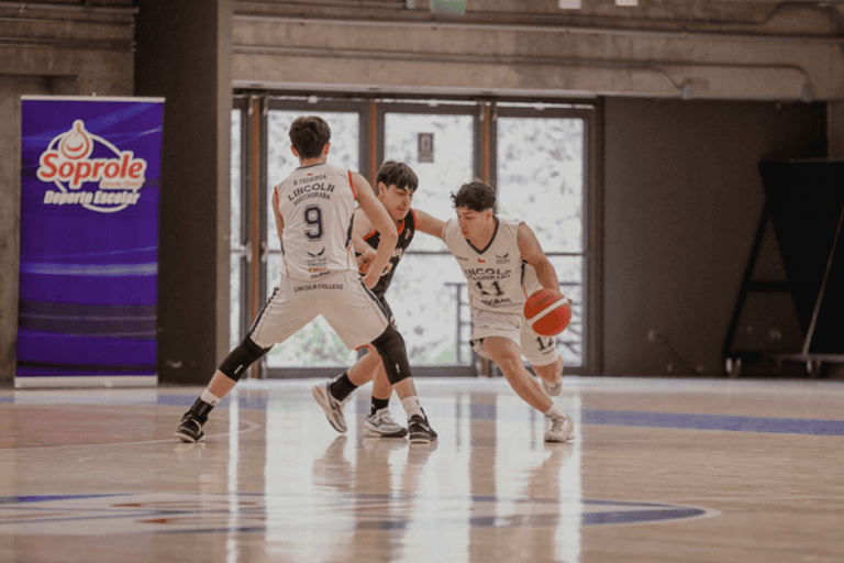 Así quedó la clasificación para los playoffs del Básquetbol Soprole UC después de la fecha 6ta fecha