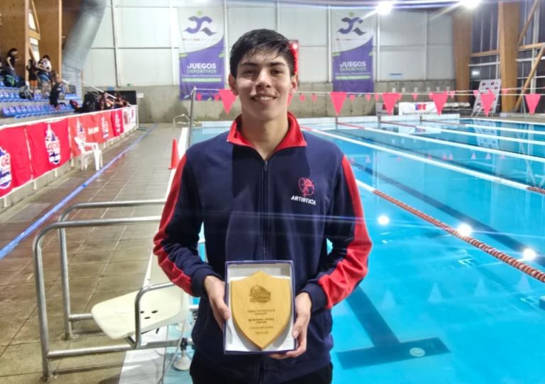 Entrevista a Lucas Astudillo: mejor marca técnica Natación Temuco